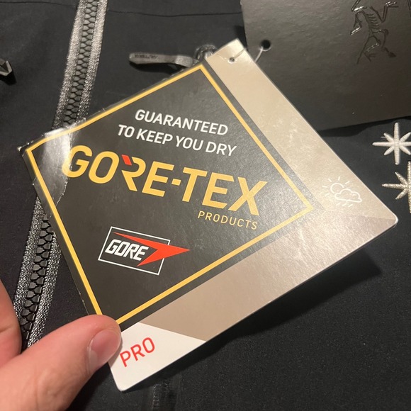 Arcteryx x Better Gift Shop Aoi Industry Alpha SV Jacket Mens XXL Black Gore Tex - Picture 12 of 16